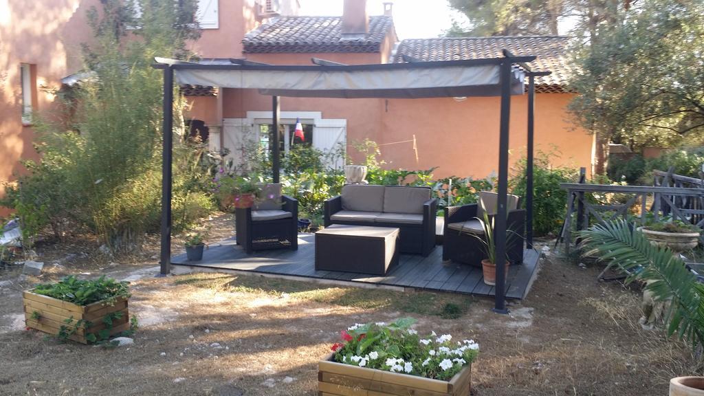 Appartement Pinede Man Yelle 滨海萨纳里 外观 照片