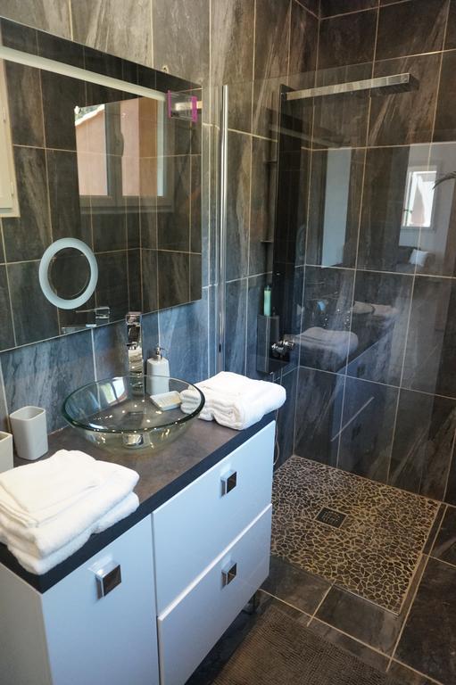 Appartement Pinede Man Yelle 滨海萨纳里 外观 照片