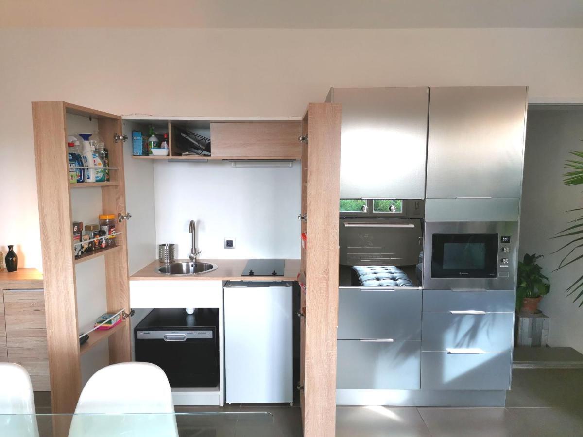 Appartement Pinede Man Yelle 滨海萨纳里 外观 照片