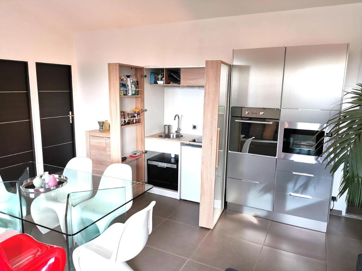Appartement Pinede Man Yelle 滨海萨纳里 外观 照片